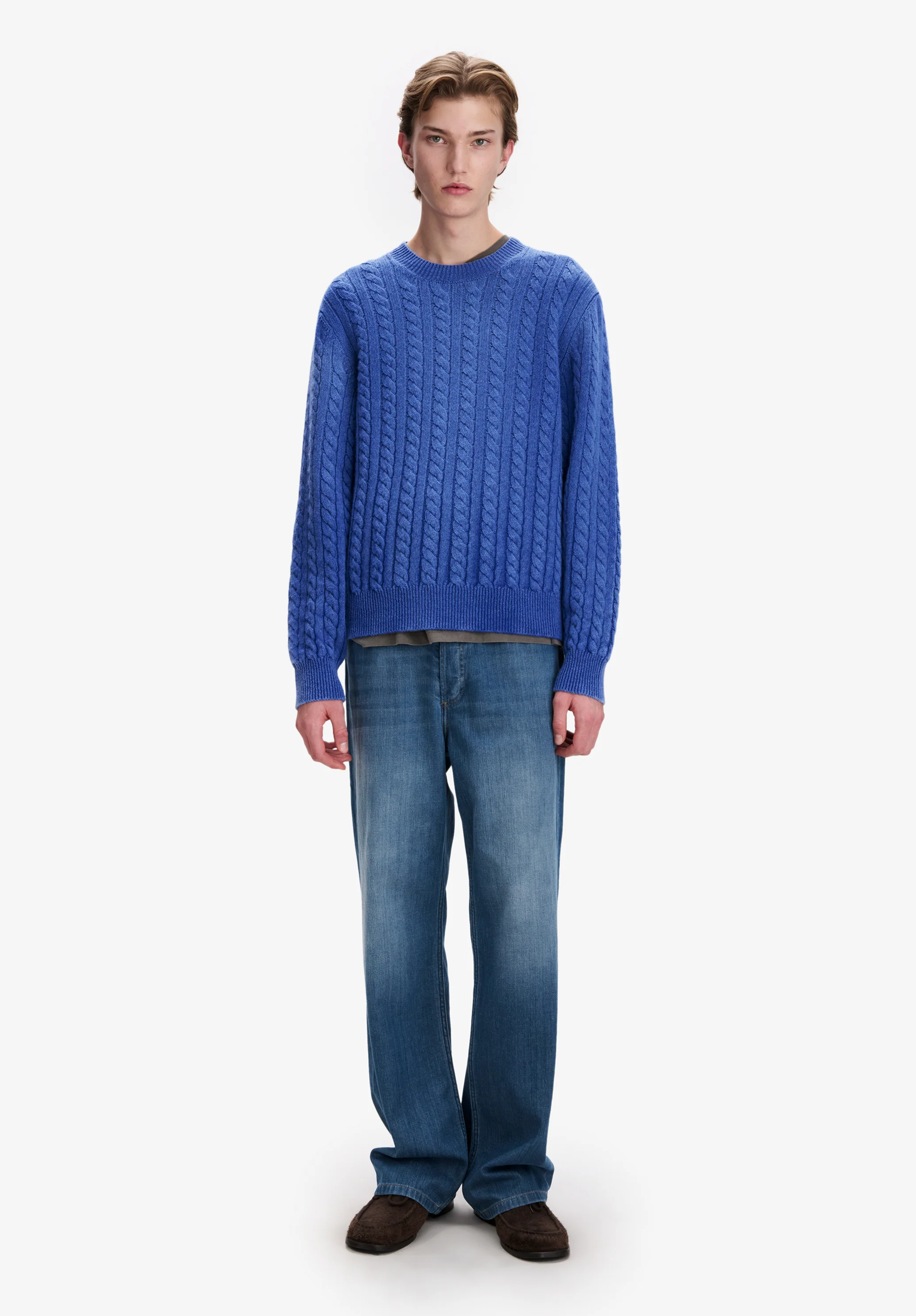 Oversized blue cable-knit sweater - Image 2
