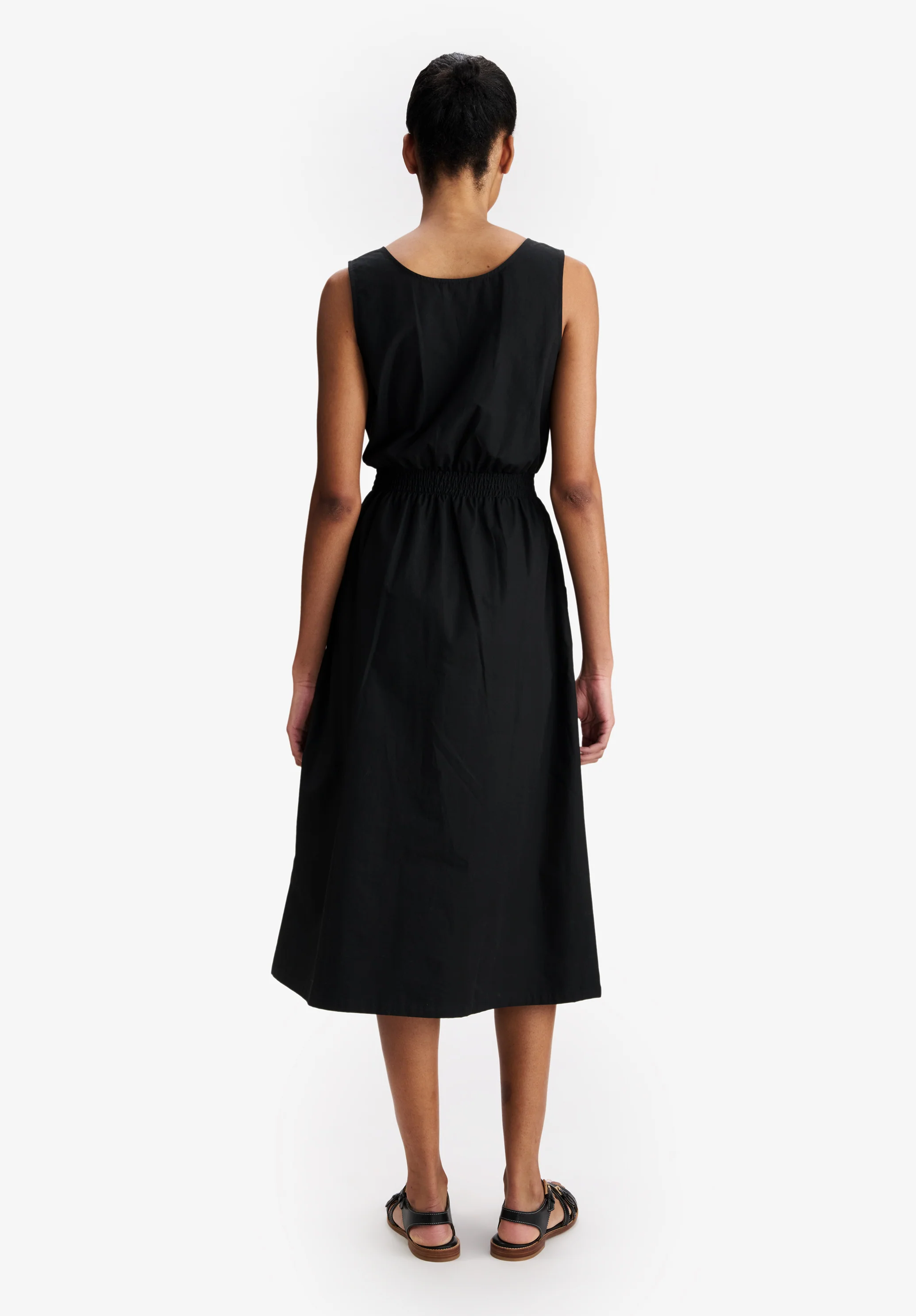 Sleeveless black dress - Image 3