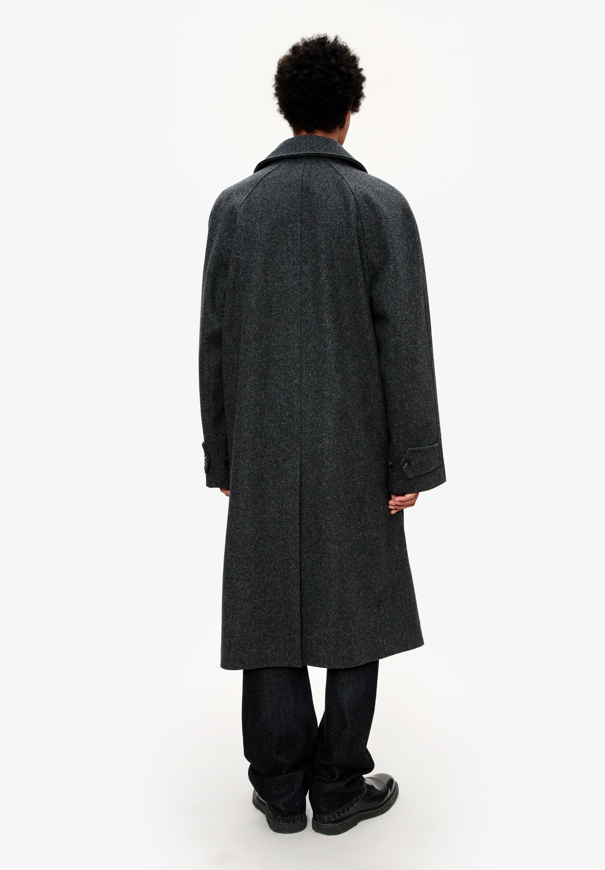 Oversize solid-colour coat with raglan sleeves - Image 3